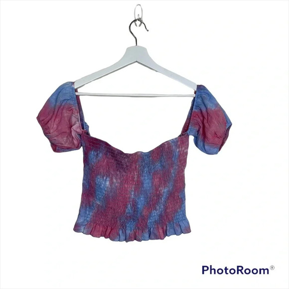 Made With Love Blue Blush Smocked Cropped Top Size Large - Picture 1 of 5